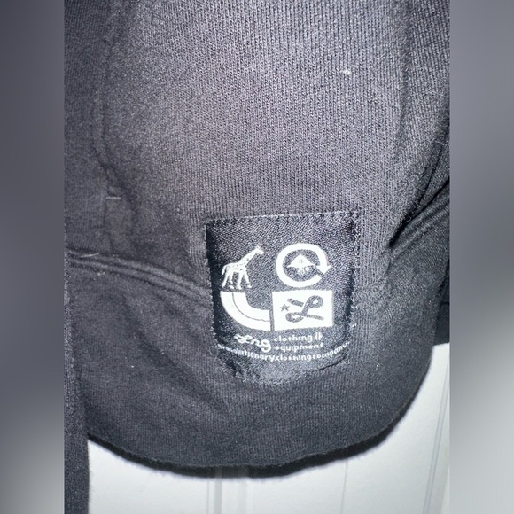 LNG Clothing Equipment - Picture 4 of 5